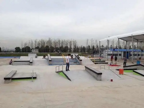 為什么要租賃板場道具而不是直接建造個滑板場？